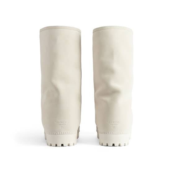 Balenciaga Alaska fur high snow boots