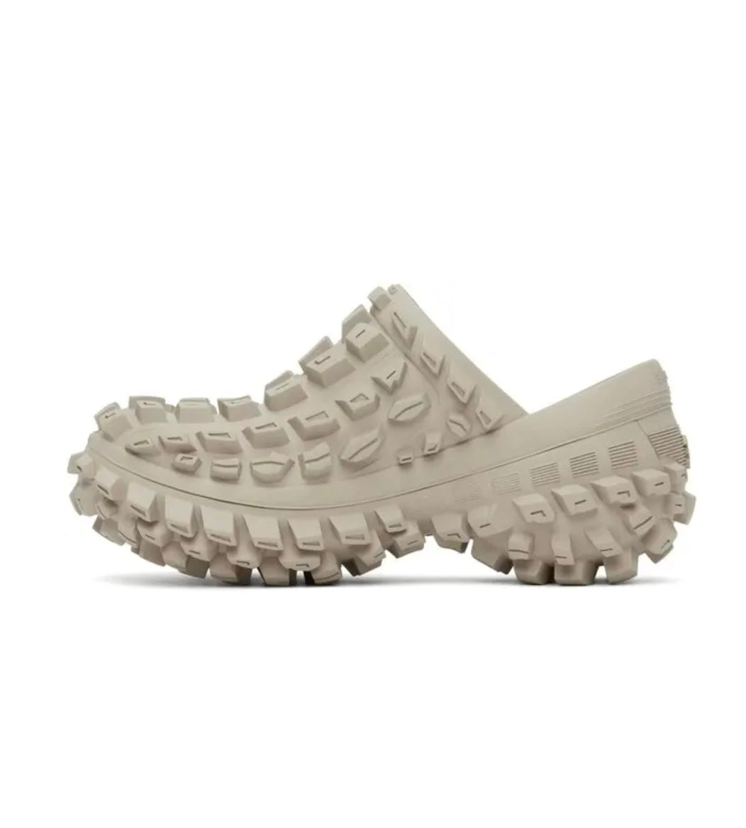 Balenciaga Bouncer clogs