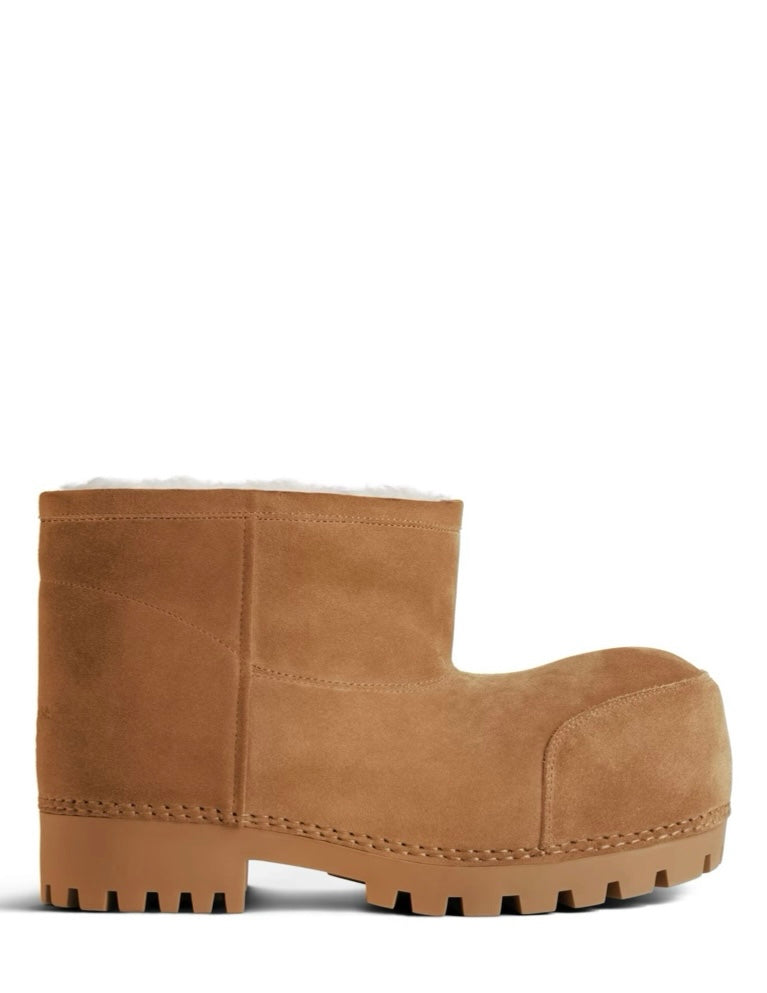 Balenciaga Alaska fur snow boots