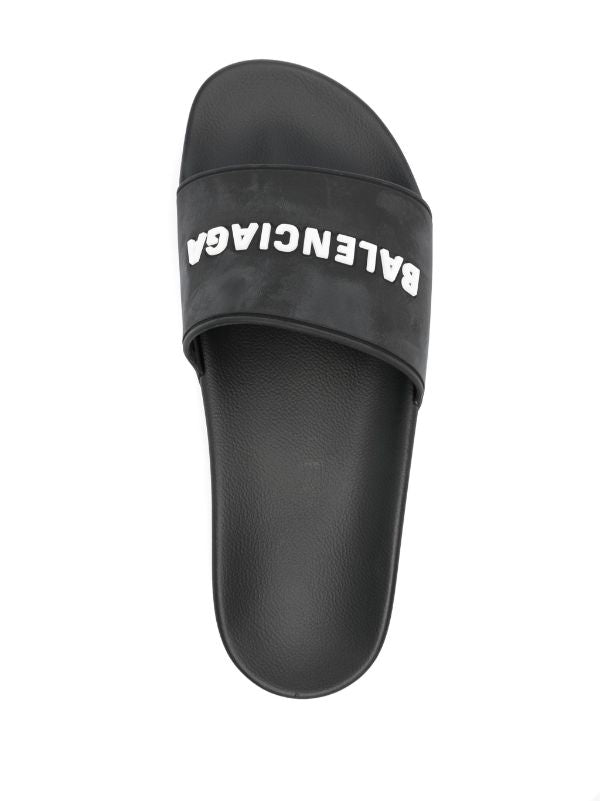 Balenciaga logo-embossed pool slides