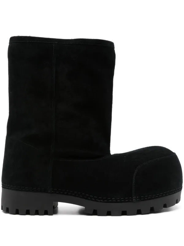 Balenciaga Alaska fur high snow boots
