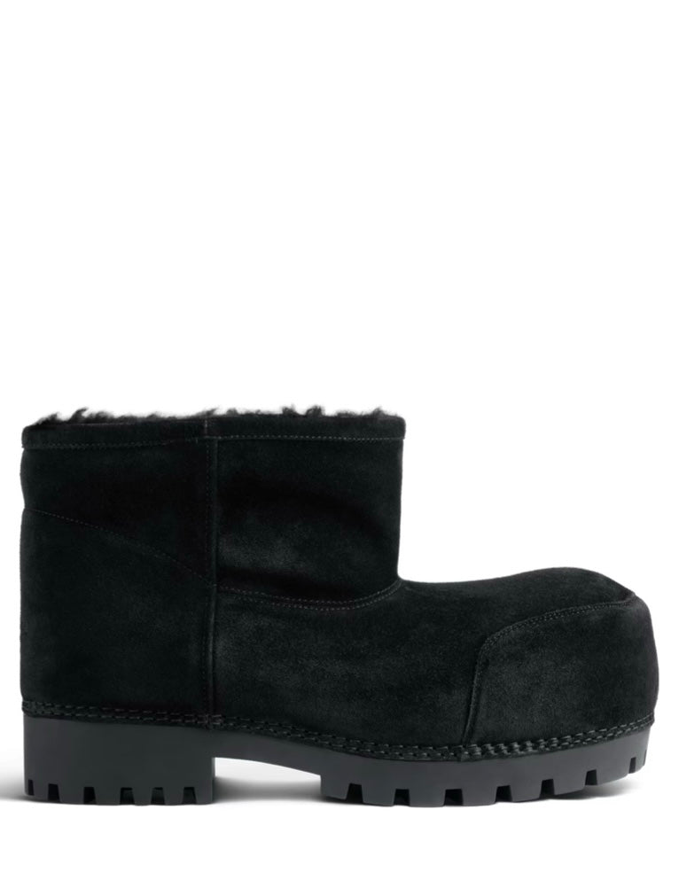 Balenciaga Alaska fur snow boots